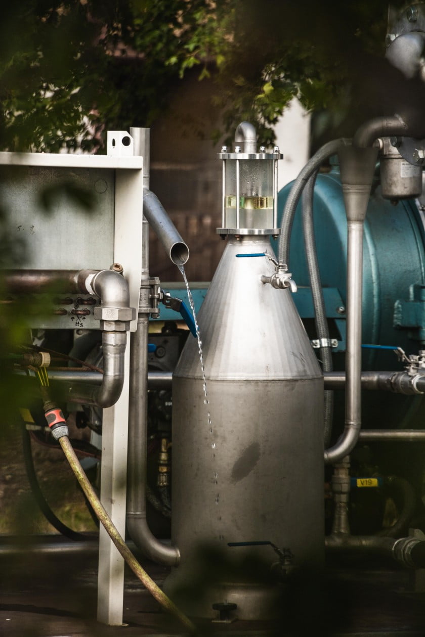 Distillerie Hydrolat qui coule